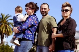 Se registra por primera vez un hijo con dos madres y un padre