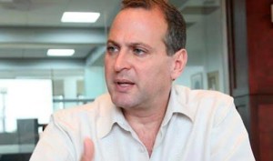 Luis Larach se siente afectado porque el Gobierno lo vinculó con los Rosenthal