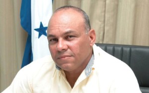 Un fusil, habría sido la causa de la detención del diputado Jerry Hynds