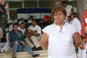 Juan Orlando ordenó despedir enfermera por hacer publico muertes por Chikungunya