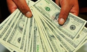 Honduras: el país que mas devalúa su moneda frente al dólar