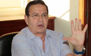 Callejas pide a los hondureños que le tengan paciencia