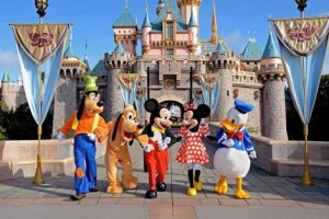 Diputados y funcionarios con temor de viajar a Disney World para navidad