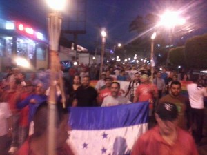 Antorchas en Tegucigalpa dijeron: ¡NO A LA MACCIH!