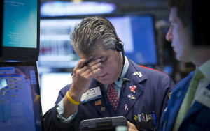 Wall Street se derrumba: barril del petróleo a 26 dólares
