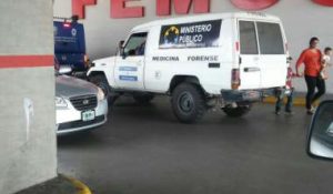 Hondureña da a luz en mall y abandona a su bebé que muere