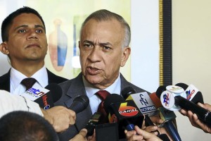 Mauricio Oliva: La embajada no legisla aquí en el pueblo hondureño