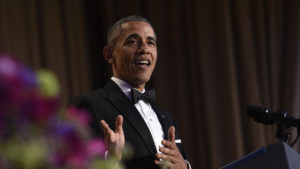 El presidente Barack Obama se burla de Donald Trump