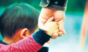 Congreso aprueba sanciones contra padres irresponsables