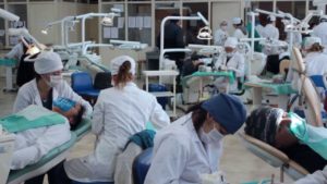 Cancelación de período de Odontología afecta a 2,200 estudiantes
