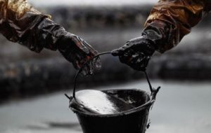 Precio del petróleo se desploma por el “Brexit”