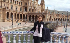Hondureña se gradúa con honores en postgrado de Universidad Europea