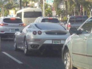 La irrisoria cantidad de matrícula que paga un Ferrari en Honduras