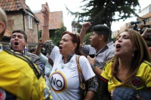Colombia vota NO al pacto de paz que buscaba poner fin a la guerra con las FARC