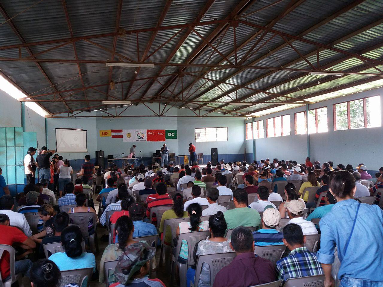 Concurrida reunión de la oposición se realizó en Quimistán. 