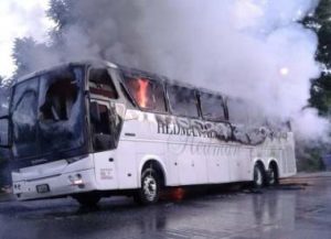 Incendian bus de la empresa Hedman Alas