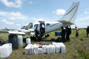 El 80% de narcoavionetas que salieron hacia EU en el 2016 se detuvieron primero en Honduras: Departamento de Estado