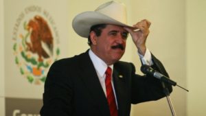 Manuel Zelaya representará a Honduras en toma de posesión de AMLO