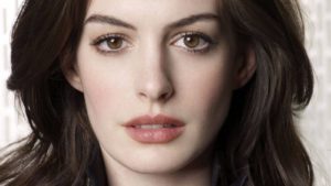 Anne Hathaway: “Mi país gaseó niños. No hay palabras para mi horror”