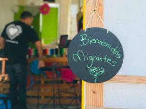 Restaurante en Tijuana abre sus puertas a migrantes