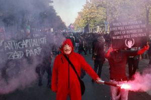 Convocan a una huelga general en Francia