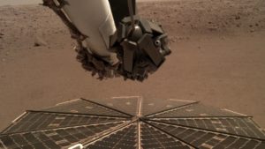 Sonda InSight se toma una “selfie” en Marte