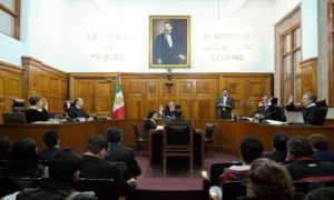 México: Magistrados de la Corte reducen su salario