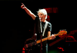 “No dejemos que destruyan un hermoso país por unos barriles”: Roger Waters