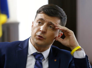 Comediante encabeza la contienda presidencial en Ucrania