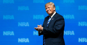 Trump se burla de los migrantes centroamericanos que piden asilo en EE.UU