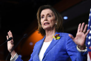 Nancy Pelosi, líder del congreso estadounidense, llega a Guatemala