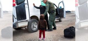 Hondureño compró un bebé por menos de L2 mil para ingresar a EEUU