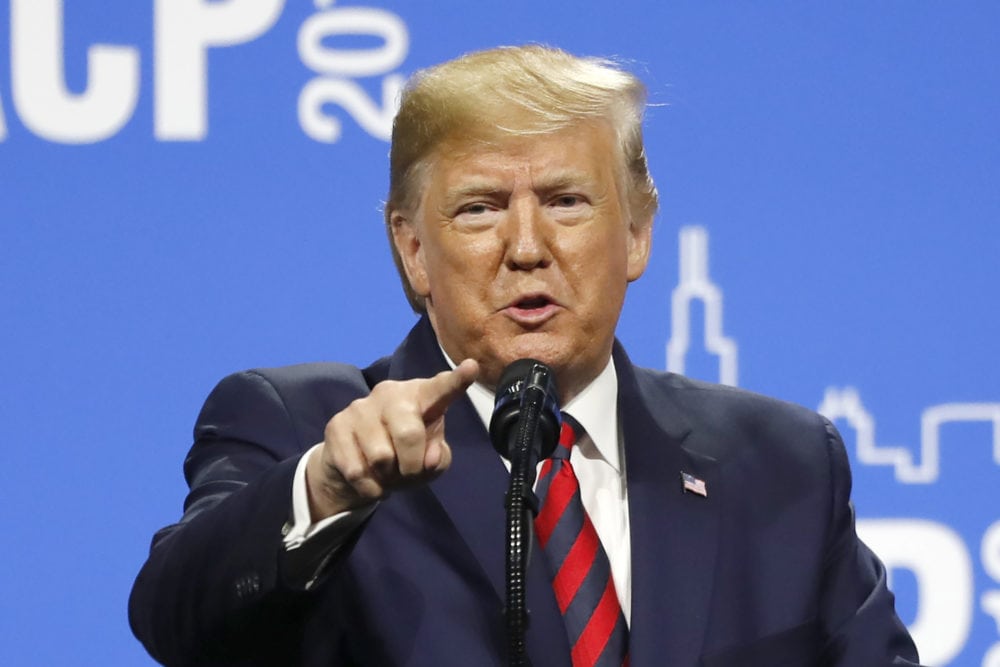 Trump dice que Chicago es una vergüenza para EEUU