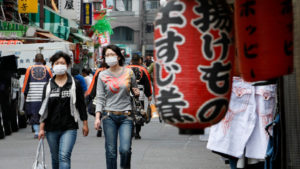 Japón entra en recesión mientras EEUU reabre economía