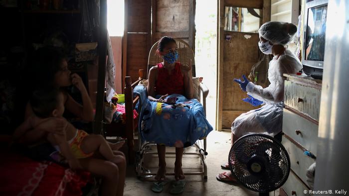 enfermera contra el Covid-19 en Brasil