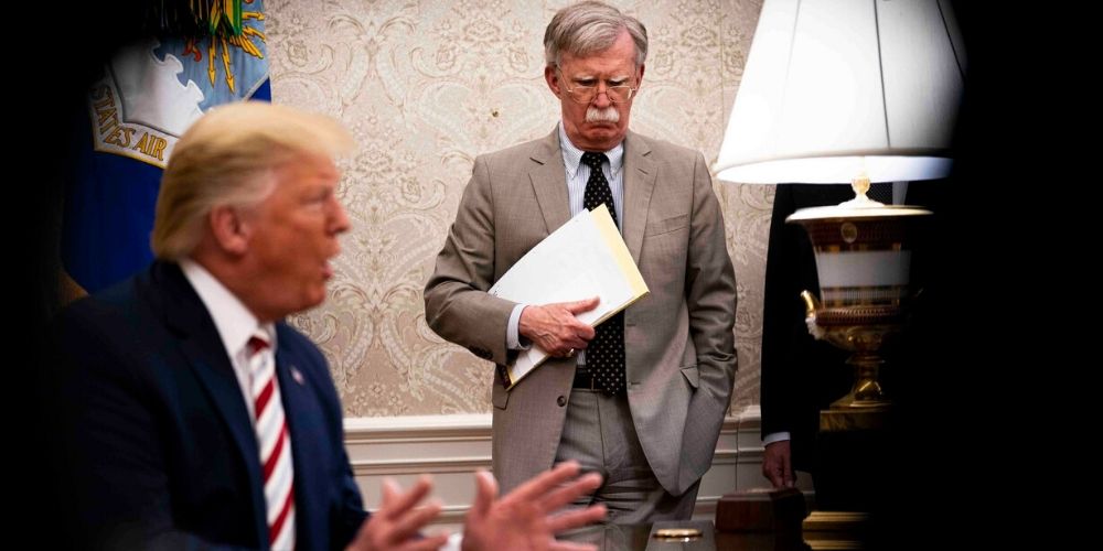 Juez a favor John Bolton