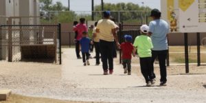 Juez se humaniza y logra la liberación de niños inmigrantes