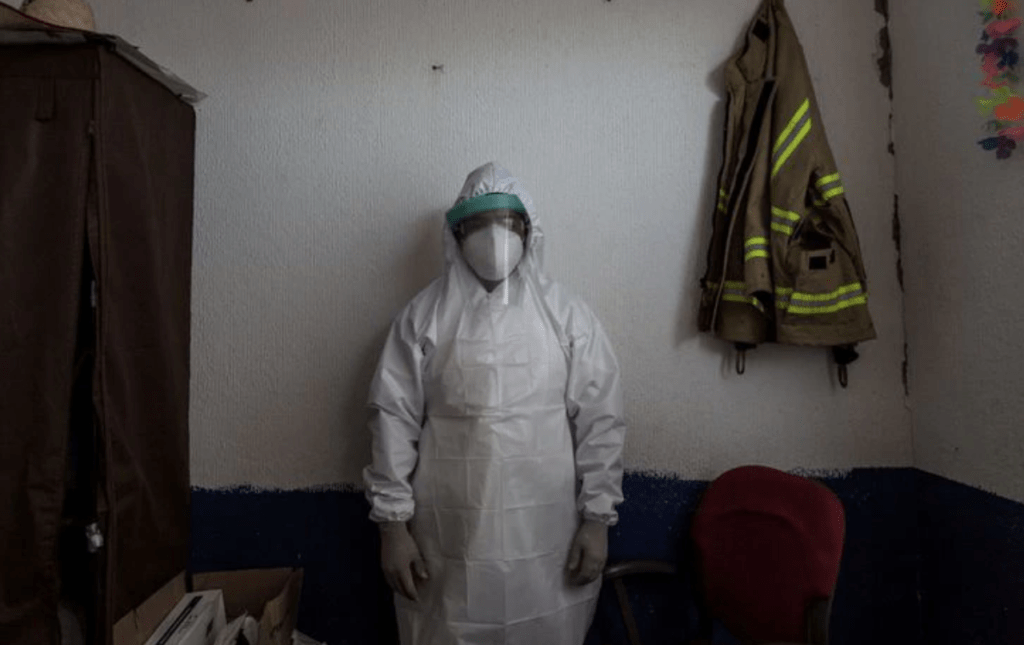 Albañiles y paramédicos