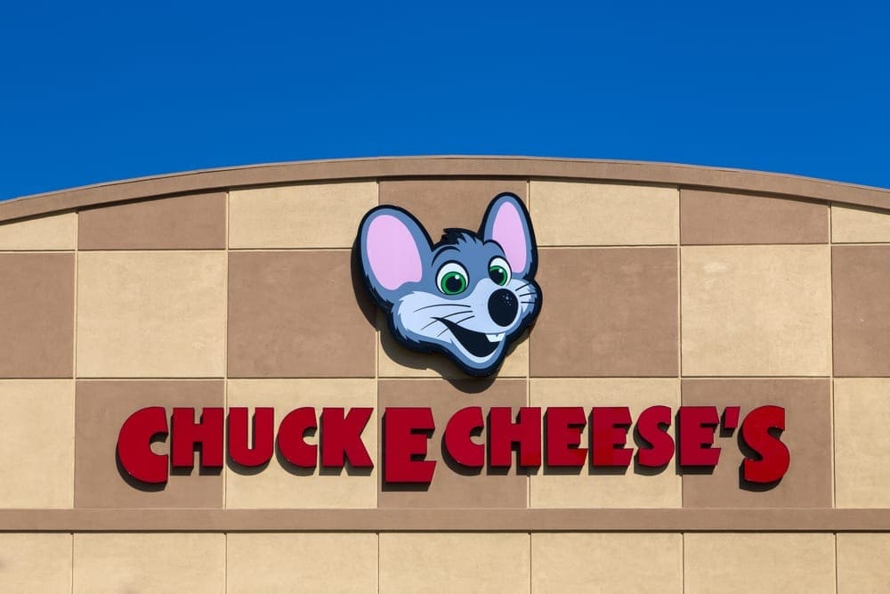 chuck e chesee en bancarrota