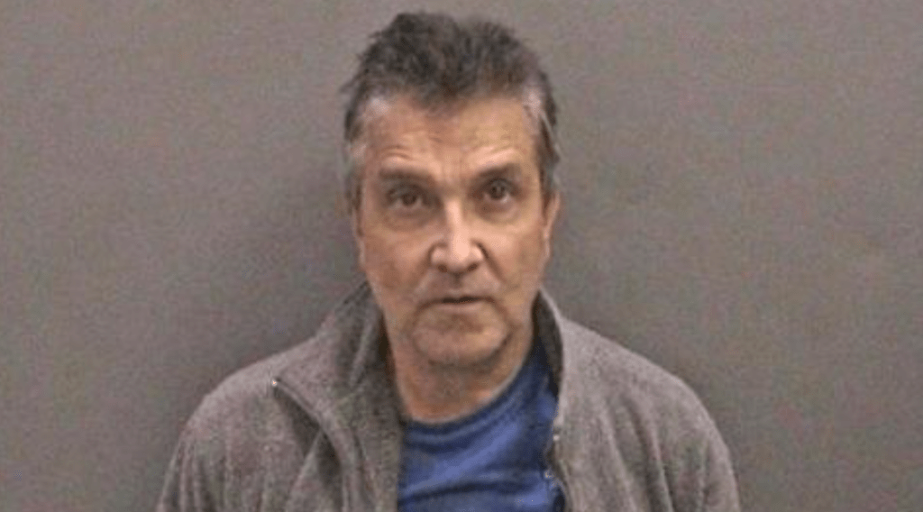 Engañó a su expareja con un crucero