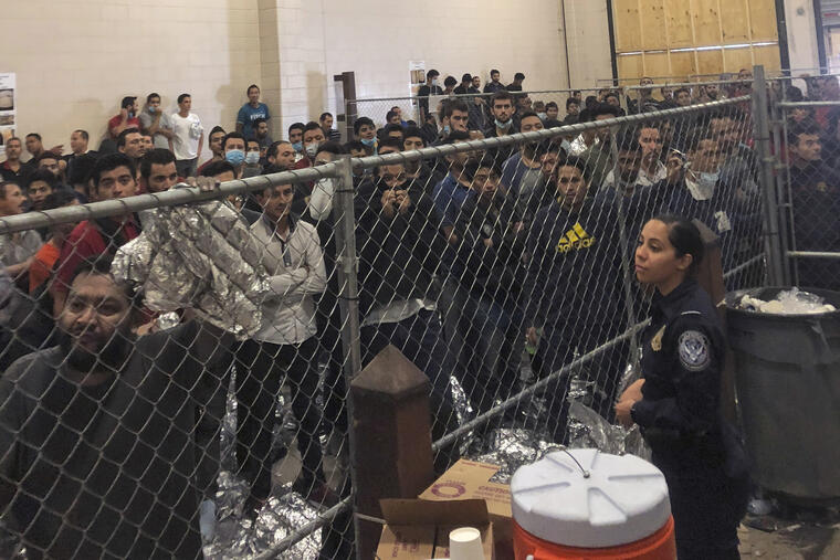 inmigrantes bajo custodia del ICE, miles de inmigrantes