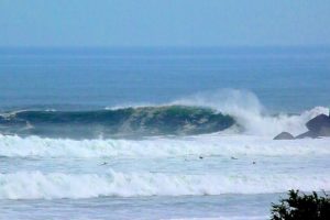 Olas de “tsunami” llegan a sur de México