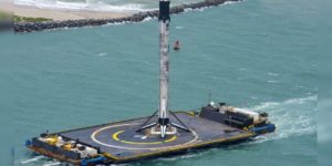 Cohete de SpaceX regresa a tierra después histórico lanzamiento