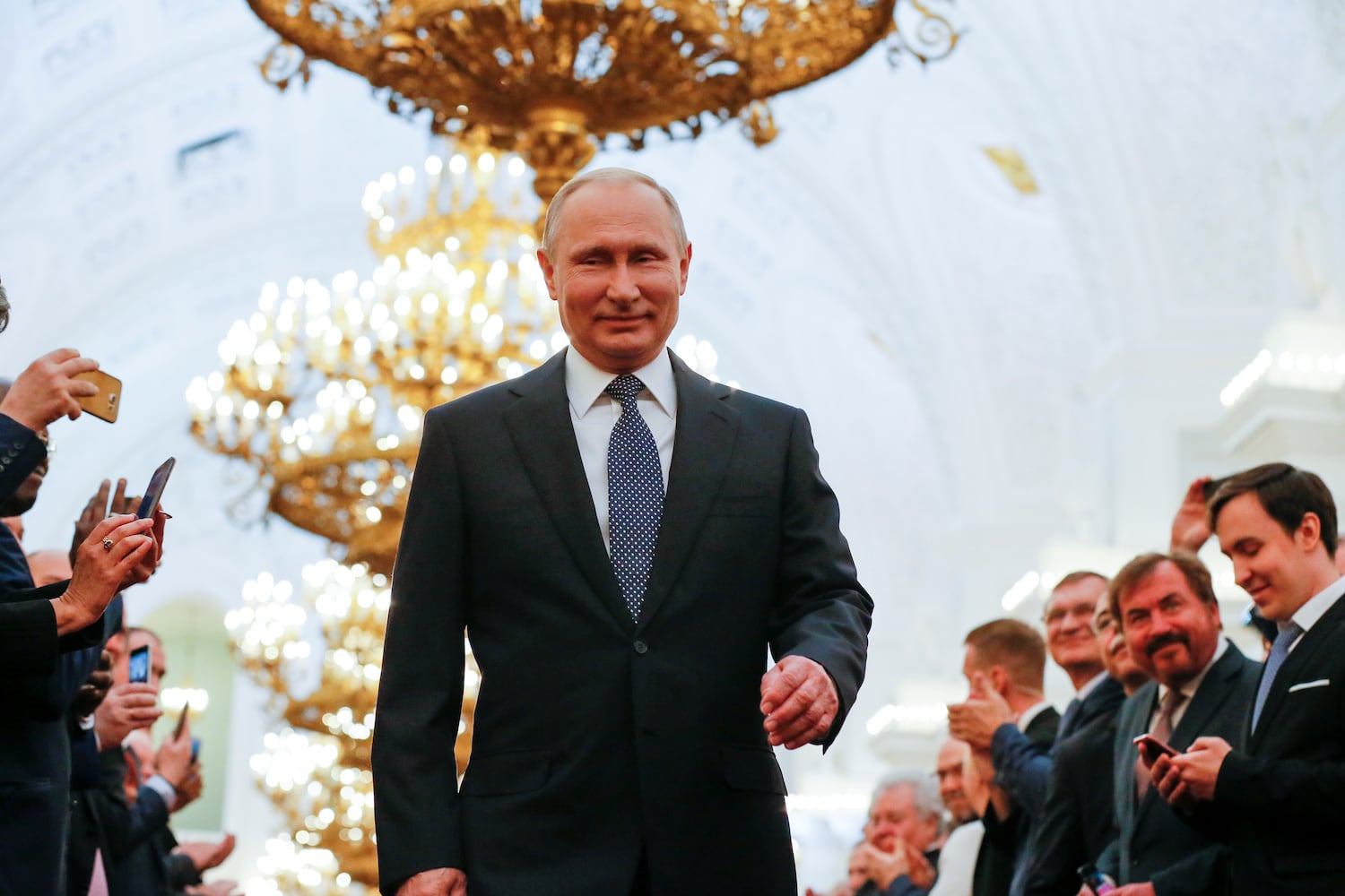 Putin gana elecciones de referendúm en Rusia