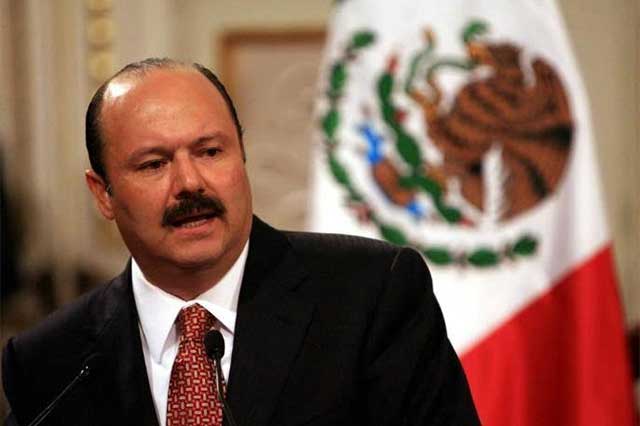 A César Duarte se le vincula en una larga cadena de casos de corrupción que lo llevaron a perder la contienda electoral.