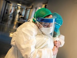 Descubren material que elimina y bloquea el coronavirus