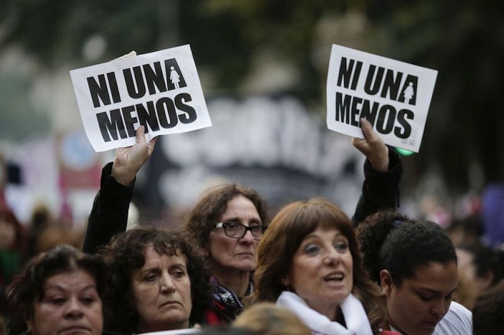 Argentina: Matan a una adolescente, se cree que fue abusada por 7 hombres