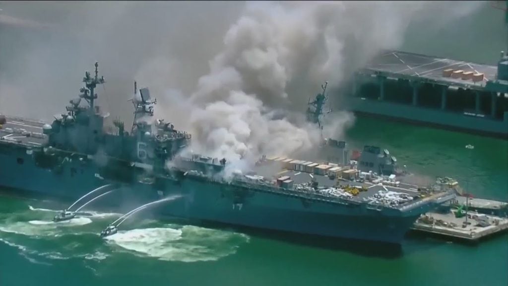 21 personas resultaron heridas tras explosión dentro de un barco de la naval.