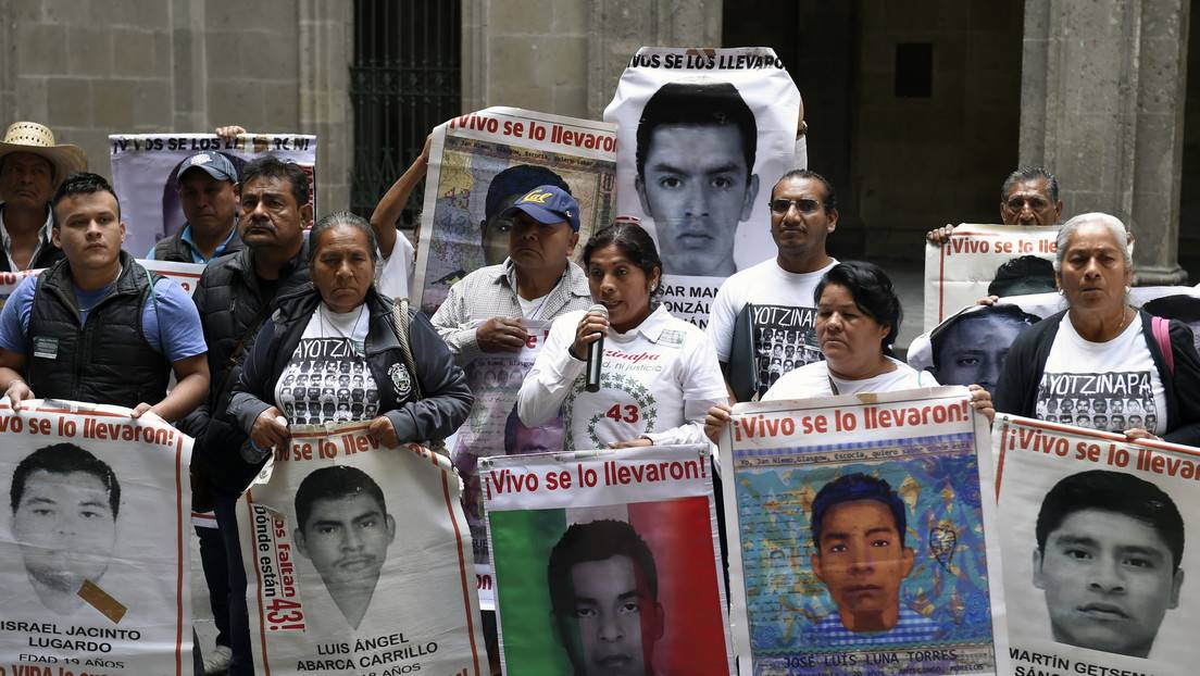Ordenan liberar a presunto autor intelectual de la desaparición de 43 estudiantes.
