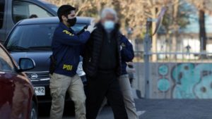 Hombre acusado de abusar a menor paga fianza y recobra su libertad